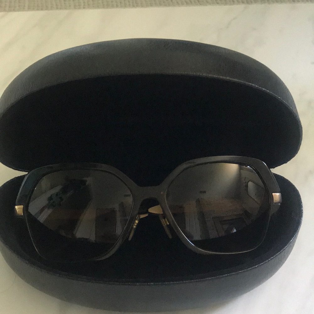 BURBERRY sunglasses